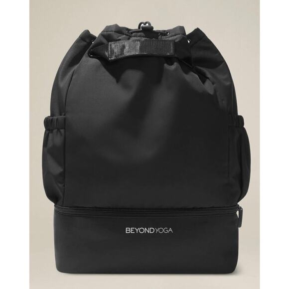 Beyond Yoga NWT Convertible Gym Bag Backpack Versatile In Black main image 8